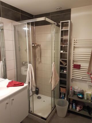  Appartement à louer 4 pièces 83 m²