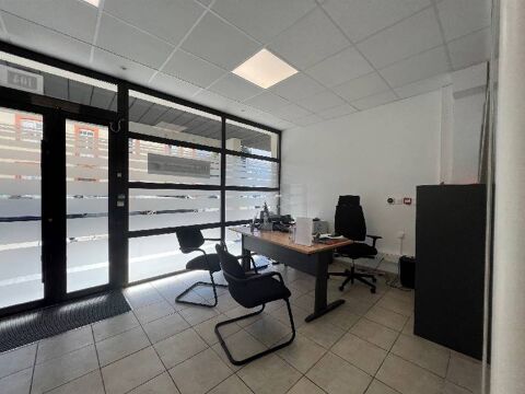   Location / Local commercial - 100 m 