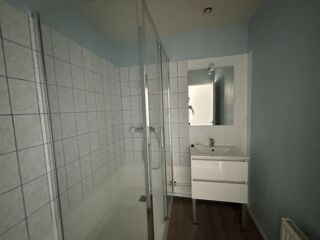  Appartement à louer 3 pièces 67 m²