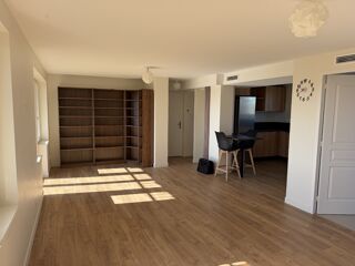  Appartement à louer 3 pièces 68 m²
