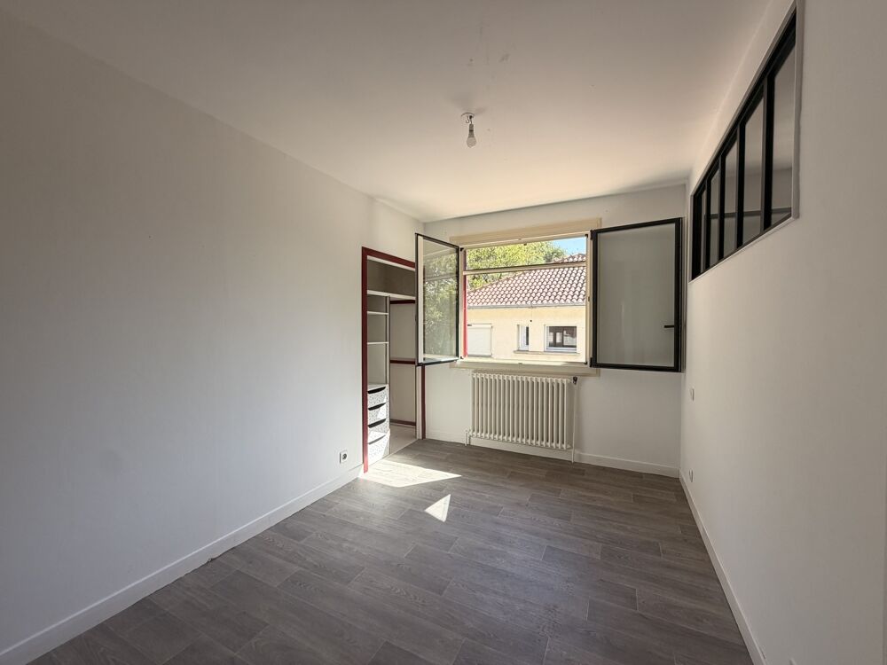 Maison offrant un beau potentiel, composée à létage du....