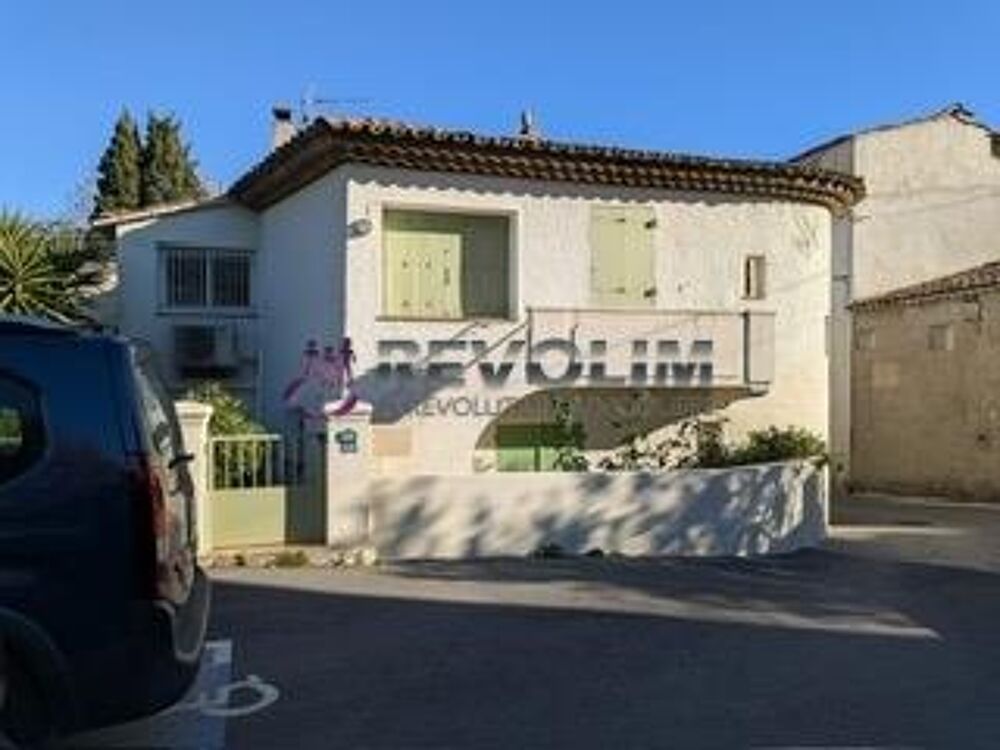 GOLFE DE SAINT-TROPEZ. Sur la commune du PLAN de la TOU....