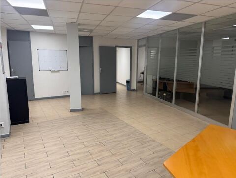 Notre agence vous vous proposons ce tr&egrave;s beau local c... 320000 13014 Marseille